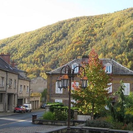 Gîte de vac’s et d’affaires à Monthermé Exterior foto